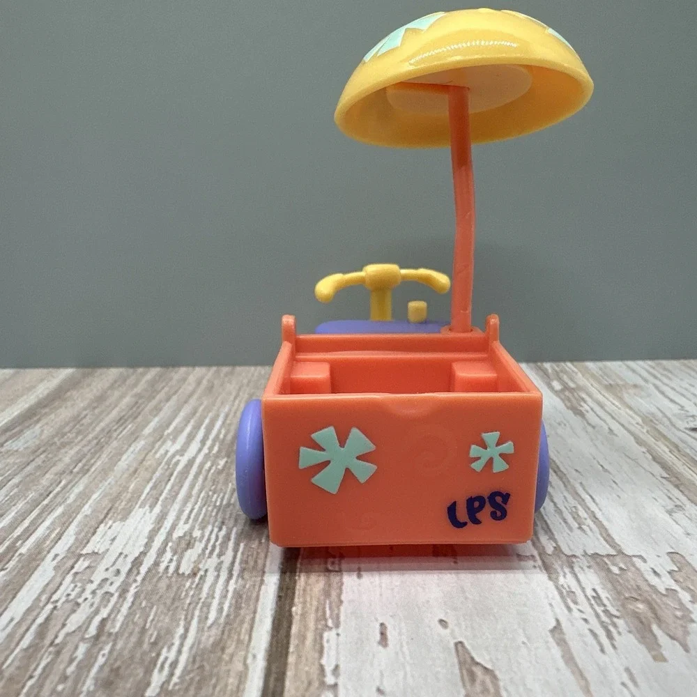 Littlest Pet Shop LPS #1846 Pets On The Go 2010 Tricycle Ice‎ Cream Cart
